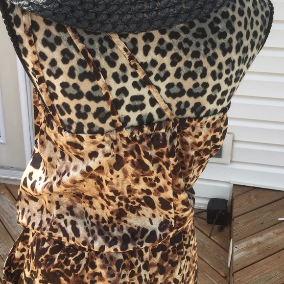 🎈BNWOT! Leopard Jumpsuit!!  This suit is AMAZING! - Picture 4 of 4